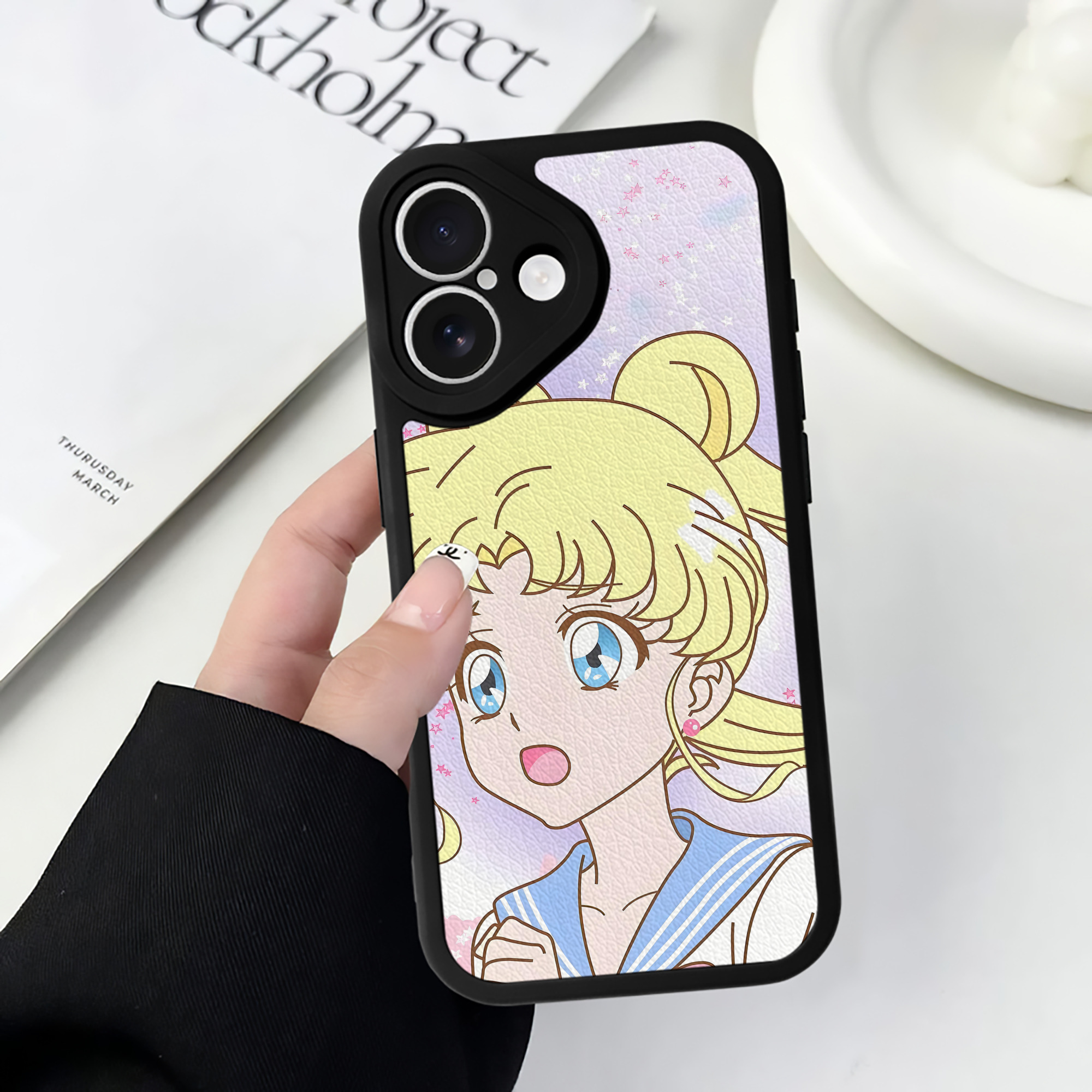 （画像用） 美少女戦士セーラームーン Sailor Moon 【iPhone 16シリーズ対応】シリコンスマホケース（レザー調） 材質：シリコン